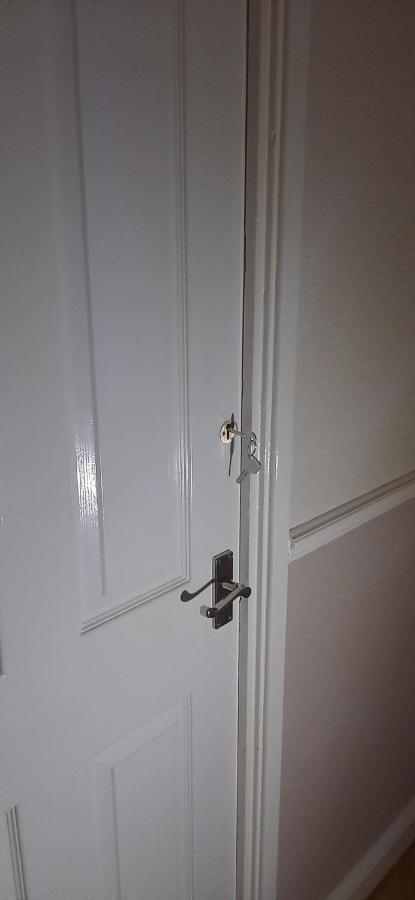 Delightful Home Stay - Double Ensuiteroom. Глазгоу Екстериор снимка