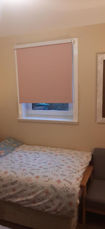 Delightful Home Stay - Double Ensuiteroom. Глазгоу Екстериор снимка